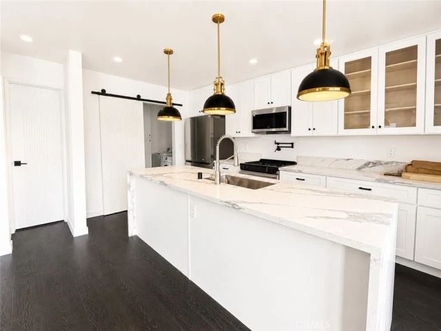 2111 Perry, Redondo Beach, CA 90278