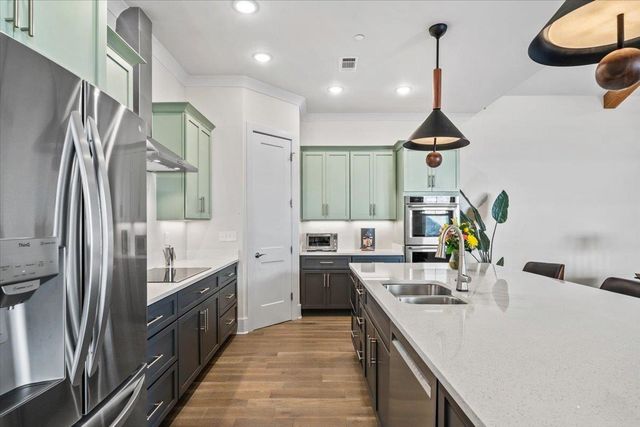 10133 CLIVEDEN CIR S, Collierville, TN 38017