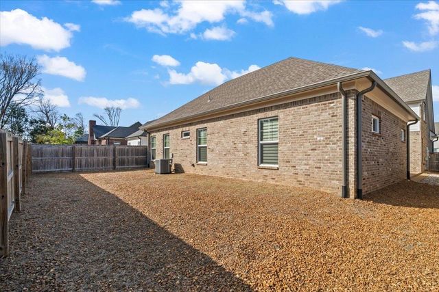 10133 CLIVEDEN CIR S, Collierville, TN 38017