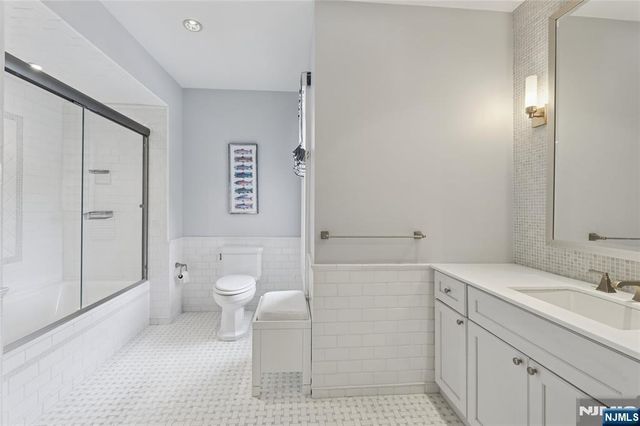 66 Hoover Drive, Cresskill, NJ 07626
