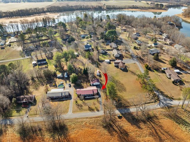 215 Hill St, Estill Springs, TN 37330