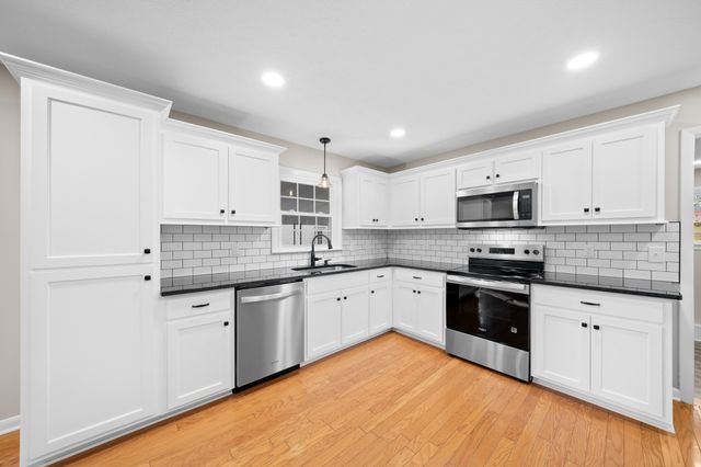 215 Hill St, Estill Springs, TN 37330