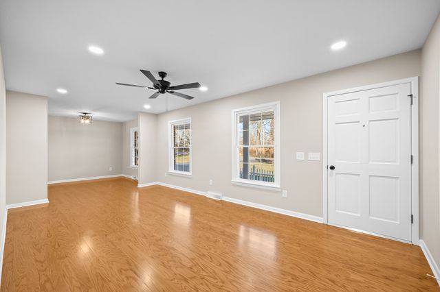 215 Hill St, Estill Springs, TN 37330