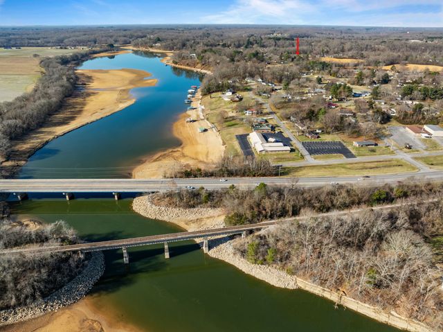 215 Hill St, Estill Springs, TN 37330