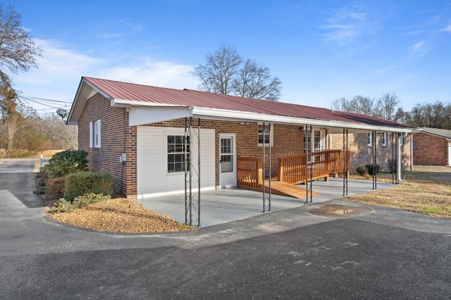 215 Hill St, Estill Springs, TN 37330