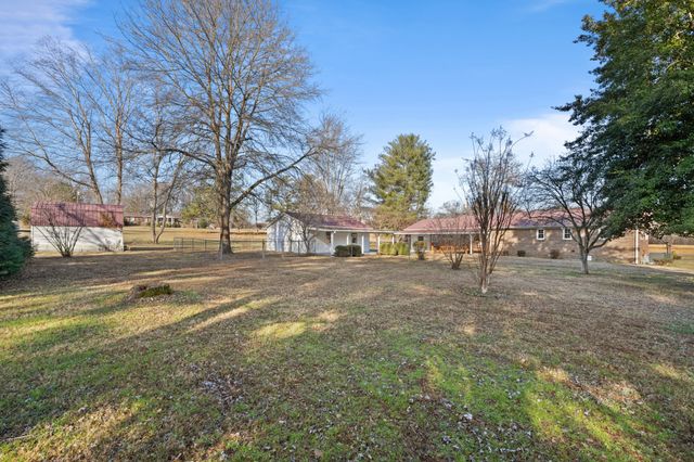 215 Hill St, Estill Springs, TN 37330