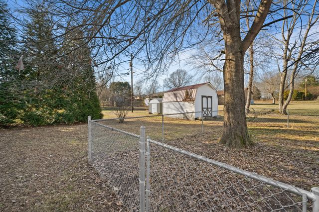 215 Hill St, Estill Springs, TN 37330