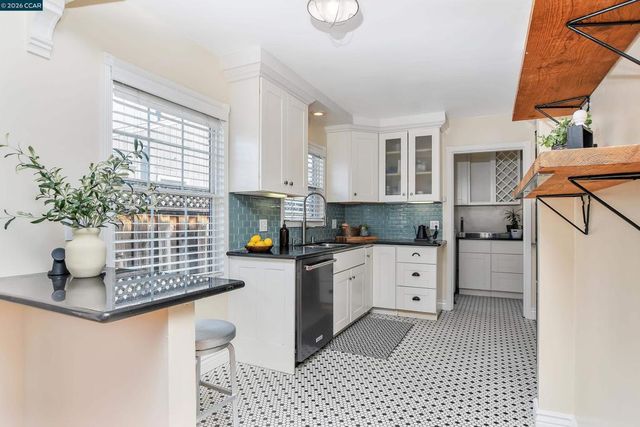 3162 3162 Salvio St, Concord, CA 94519