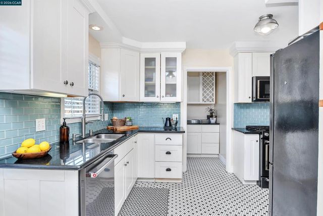 3162 3162 Salvio St, Concord, CA 94519