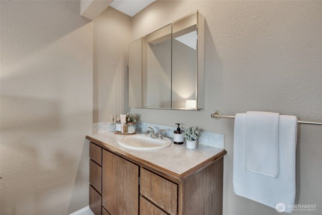 5008 22nd Avenue NE, Tacoma, WA 98422