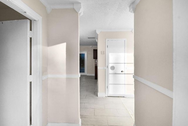 2652 Iroquois Avenue, Fort Pierce, FL 34946