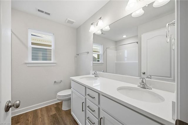 325 Tarn CT, Suffolk, VA 23434