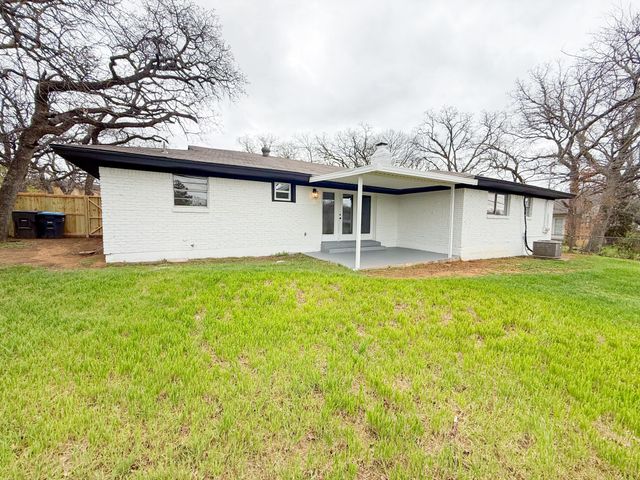 1412 Grantland Circle, Fort Worth, TX 76112