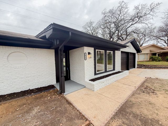 1412 Grantland Circle, Fort Worth, TX 76112