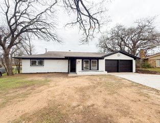 1412 Grantland Circle, Fort Worth, TX 76112