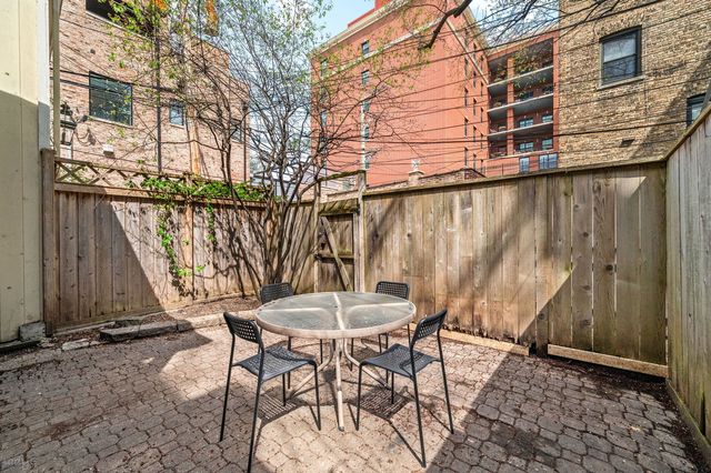 2411 N Burling Street, Chicago, IL 60614