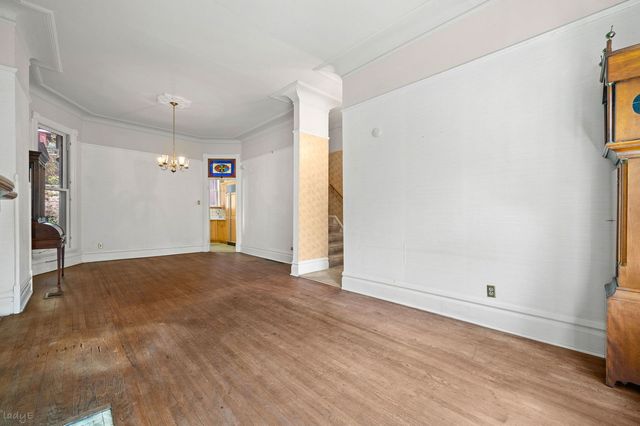 2411 N Burling Street, Chicago, IL 60614
