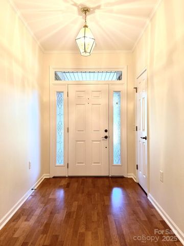 471 26th Avenue NE C, Hickory, NC 28601