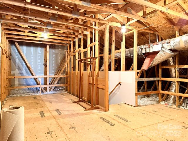 471 26th Avenue NE C, Hickory, NC 28601