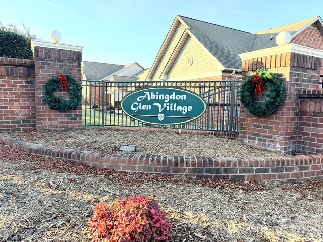 471 26th Avenue NE C, Hickory, NC 28601