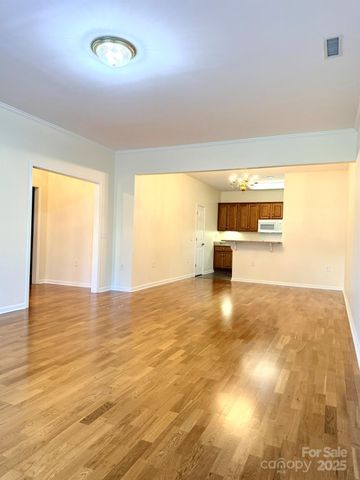 471 26th Avenue NE C, Hickory, NC 28601