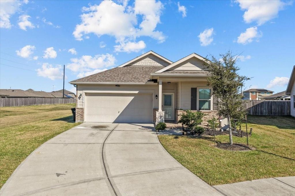 503 Thunder Cloud Drive, Baytown, TX 77523