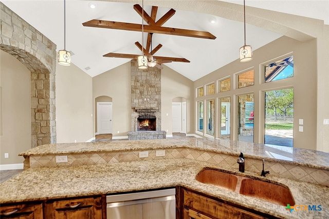 1224 Fm 3432, Adkins, TX 78101