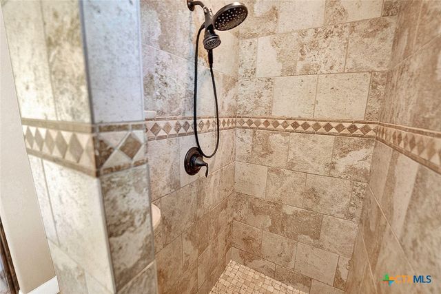 1224 Fm 3432, Adkins, TX 78101