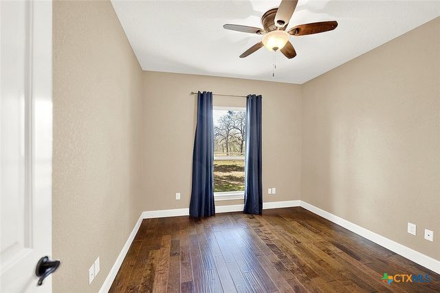 1224 Fm 3432, Adkins, TX 78101