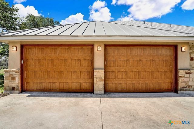 1224 Fm 3432, Adkins, TX 78101