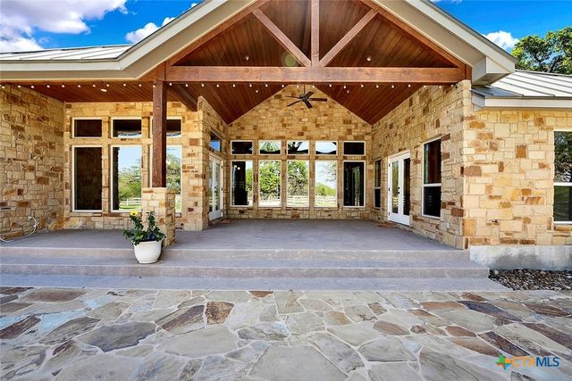 1224 Fm 3432, Adkins, TX 78101