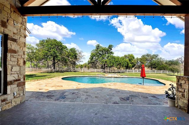 1224 Fm 3432, Adkins, TX 78101