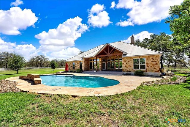 1224 Fm 3432, Adkins, TX 78101