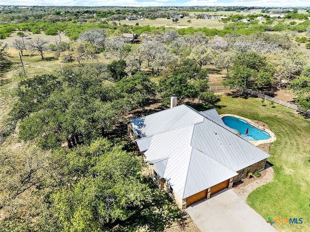 1224 Fm 3432, Adkins, TX 78101