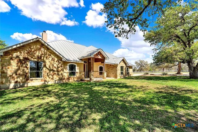 1224 Fm 3432, Adkins, TX 78101