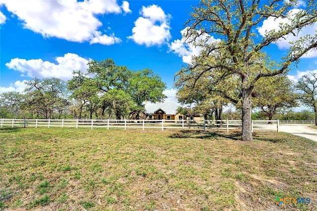 1224 Fm 3432, Adkins, TX 78101