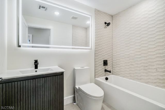 31 Grace St, Irvington Twp., NJ 07111