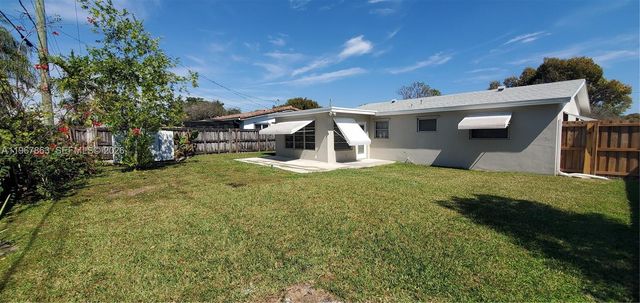 1900 N 32nd Ct, Hollywood, FL 33021