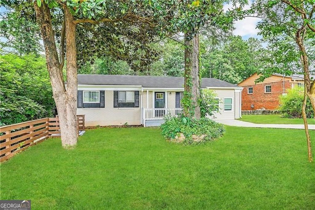 6979 Bruce Circle, Lithonia, GA 30058