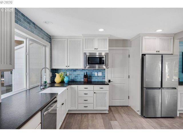 8444 Sw 58th Ave, Portland, OR 97219