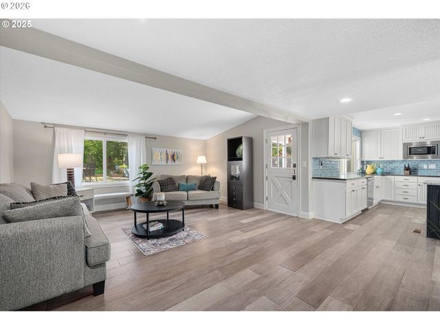 8444 Sw 58th Ave, Portland, OR 97219