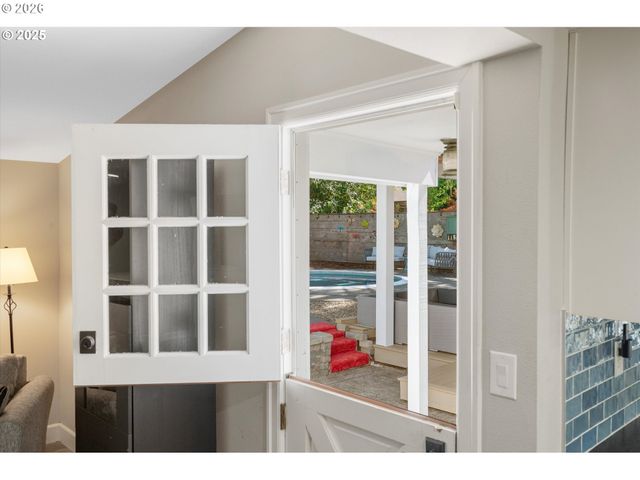 8444 Sw 58th Ave, Portland, OR 97219