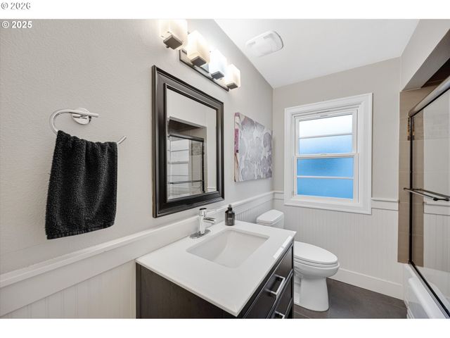 8444 Sw 58th Ave, Portland, OR 97219