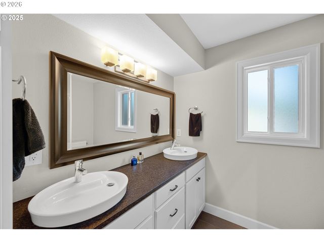 8444 Sw 58th Ave, Portland, OR 97219