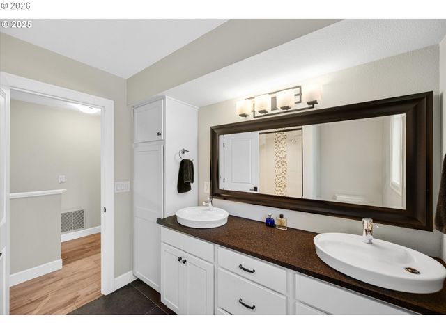 8444 Sw 58th Ave, Portland, OR 97219