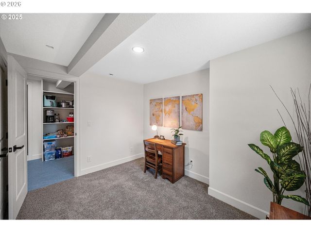 8444 Sw 58th Ave, Portland, OR 97219