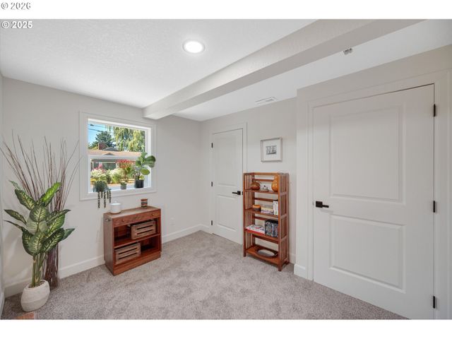 8444 Sw 58th Ave, Portland, OR 97219