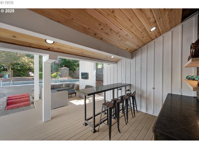 8444 Sw 58th Ave, Portland, OR 97219