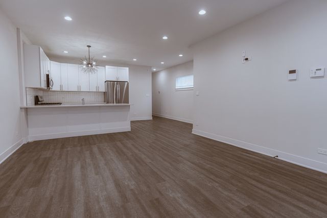 4608 S Indiana Avenue 1, Chicago, IL 60653