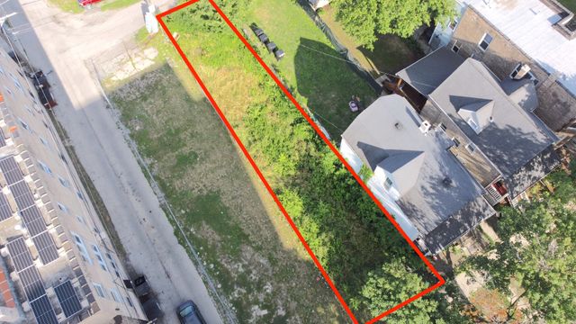 427 N Drake Avenue, Chicago, IL 60624